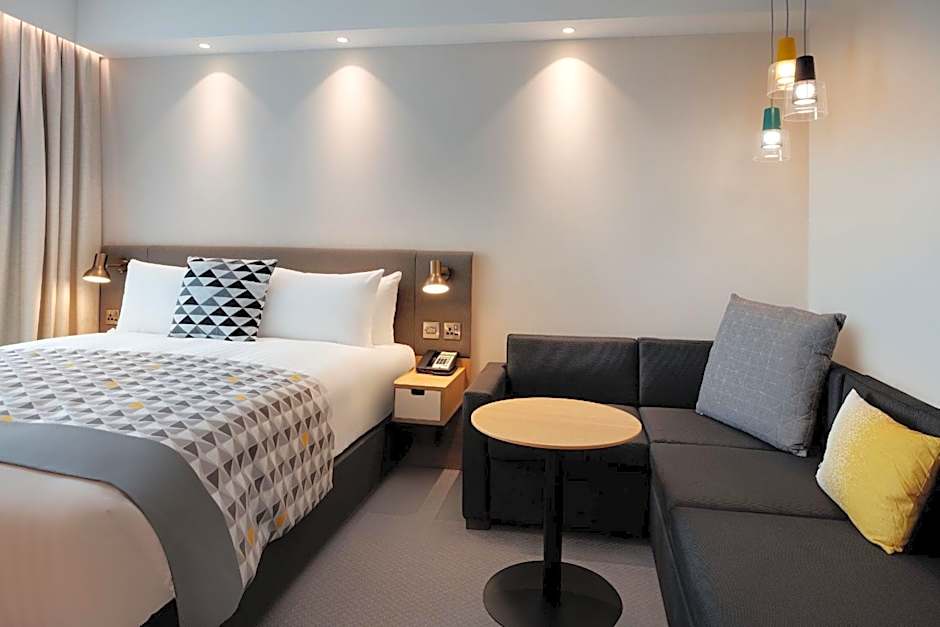 Holiday Inn London-Heathrow Bath Road By IHG