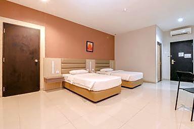 Lovina Inn Hotel Batam