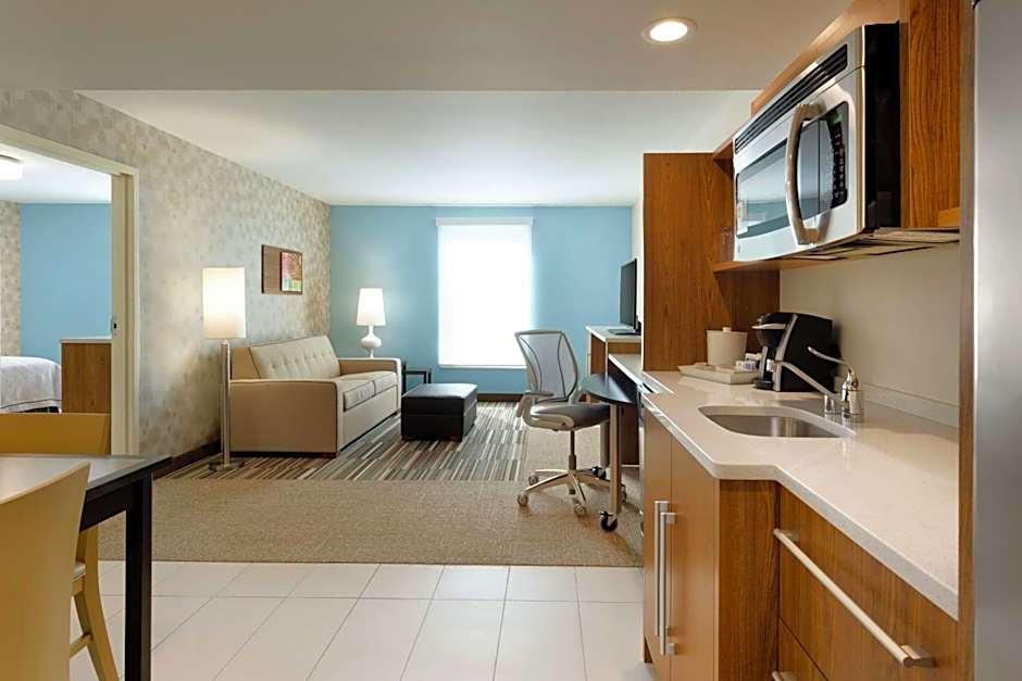 Home2 Suites By Hilton Milwaukee Airport, WI