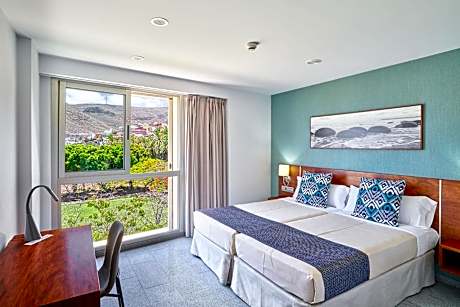 Twin Room with Park View