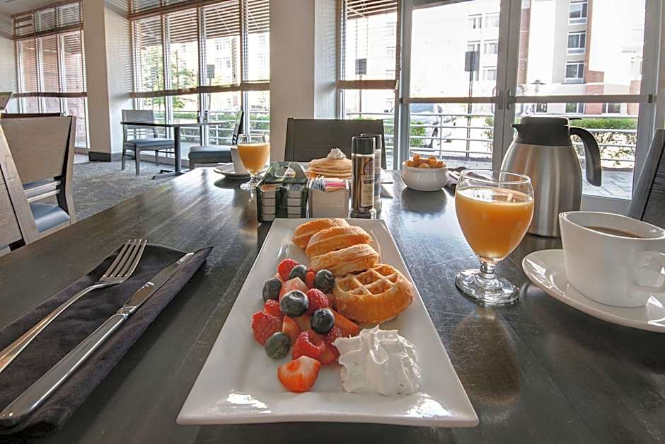 Holiday Inn Detroit Metro Airport By IHG