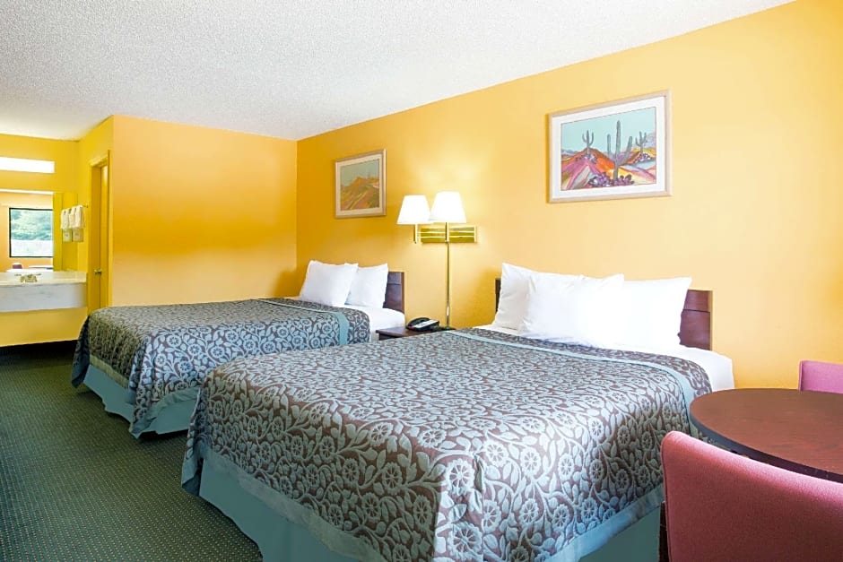 Days Inn by Wyndham Camilla