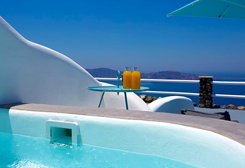 Adore Santorini