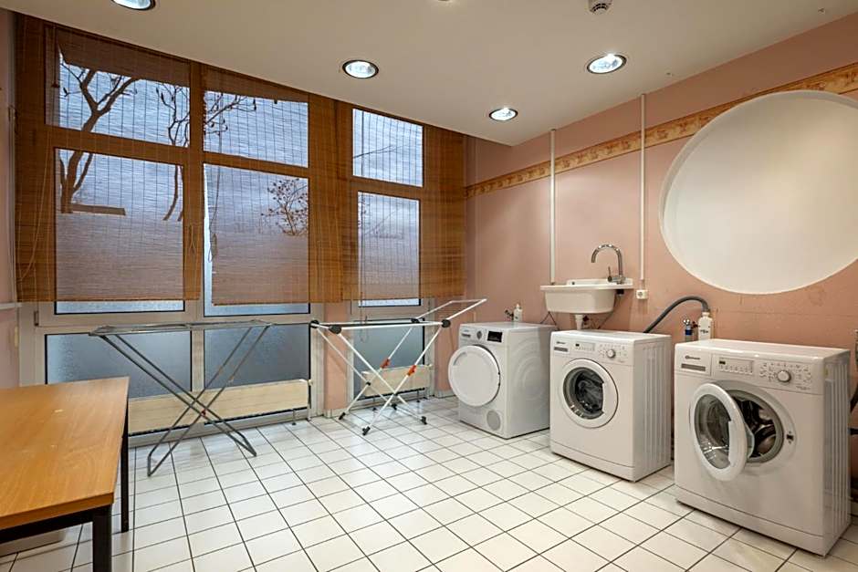 MAGNET Boardinghouse