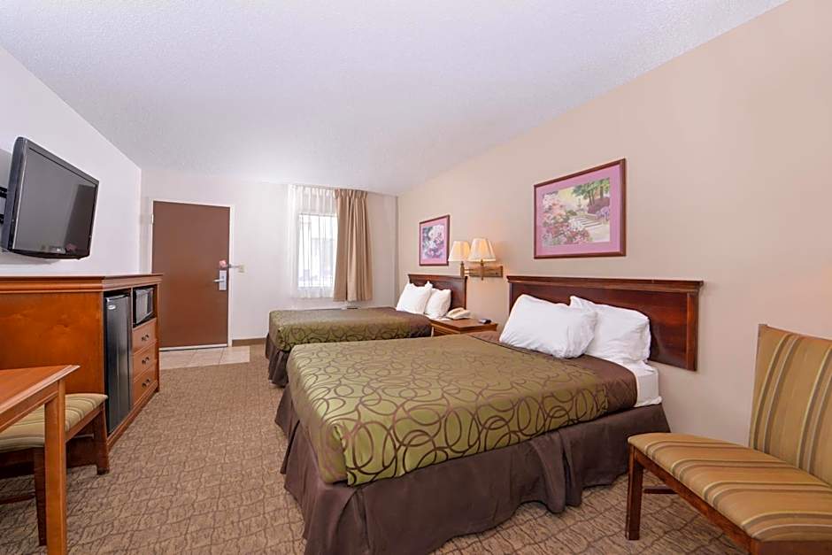 Briarwood Inn Of Geneva