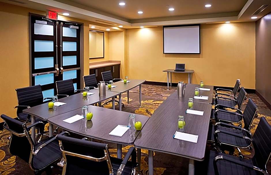 Homewood Suites By Hilton Hamilton, Ontario, Canada