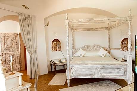 Deluxe Suite with Sea View