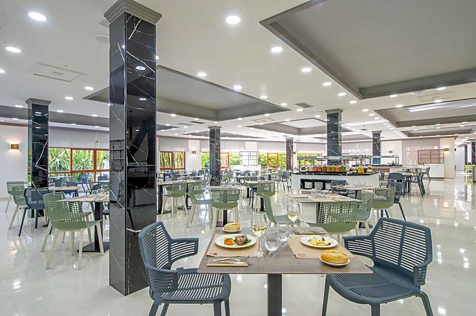 Hotel Benidorm East by Pierre & Vacances