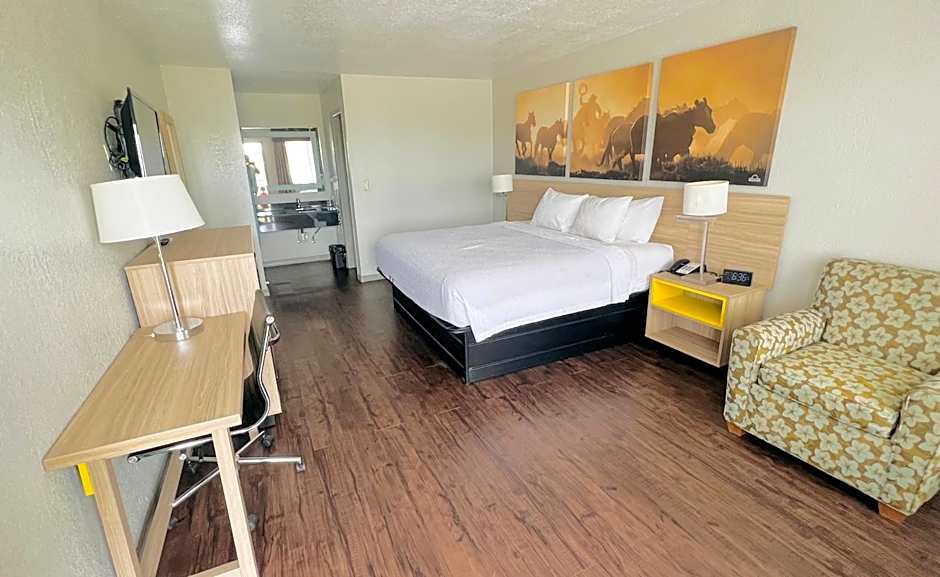 Days Inn by Wyndham Canton