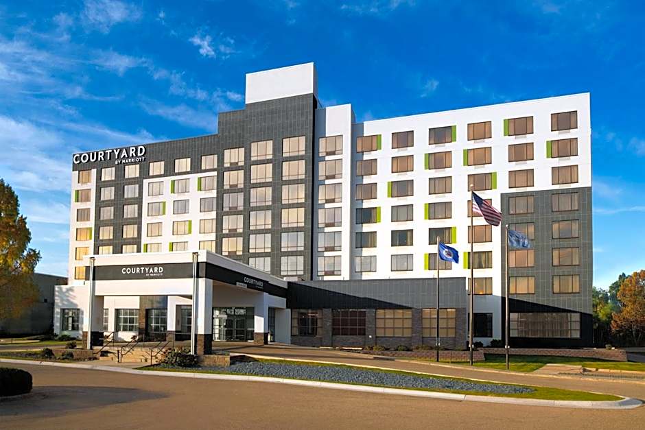 Photo 1 of 92 of Courtyard by Marriott Edina Bloomington
