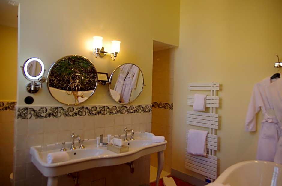 Château de Collias - Maison de Vacances