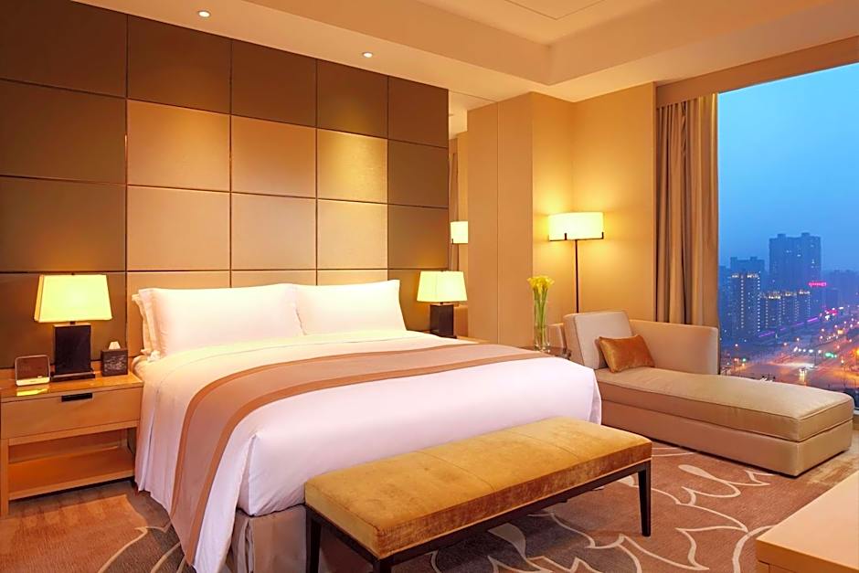Photo 1 of 5 of Executive 1 King Bed Suite