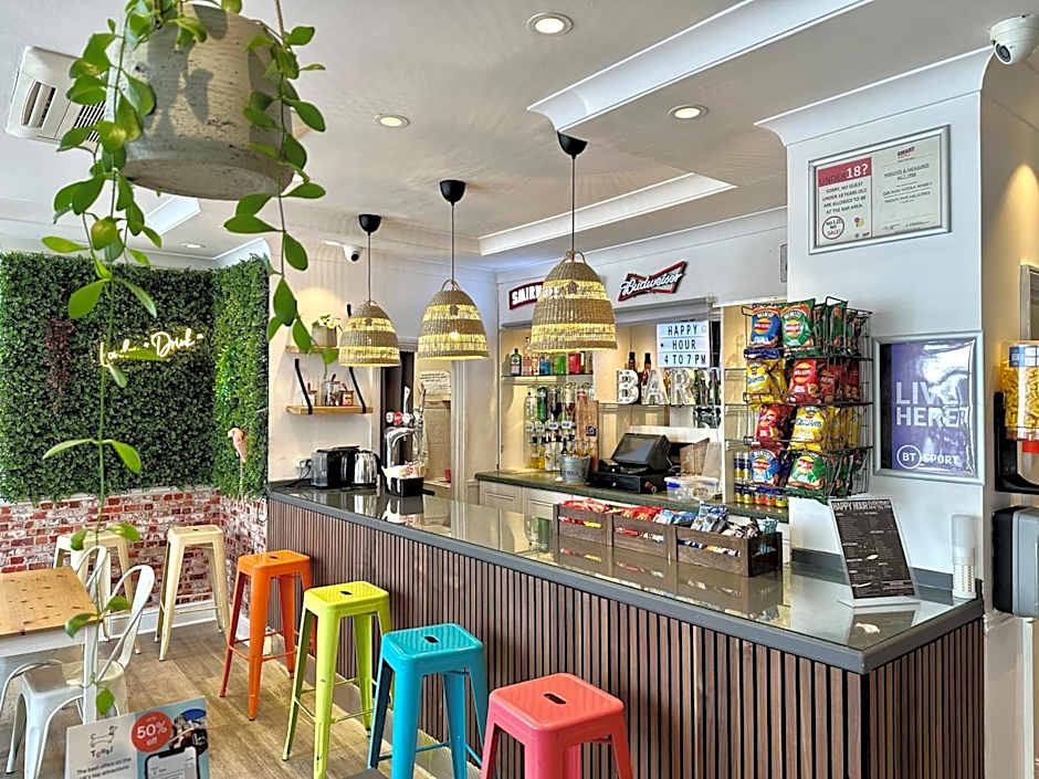 Smart Hyde Park View Hostel