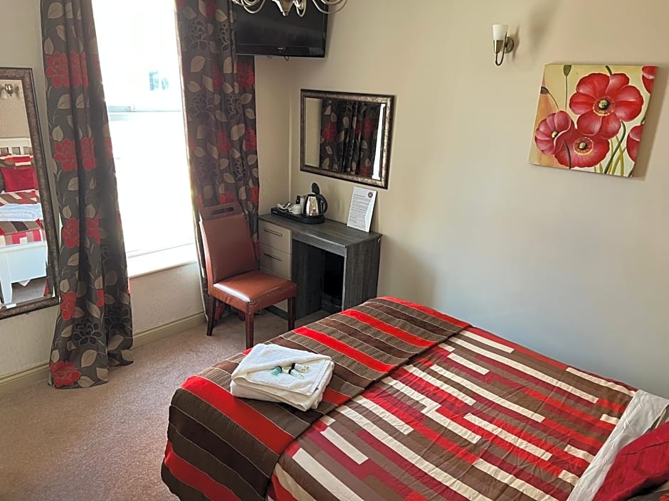 Southport Metro Hotel