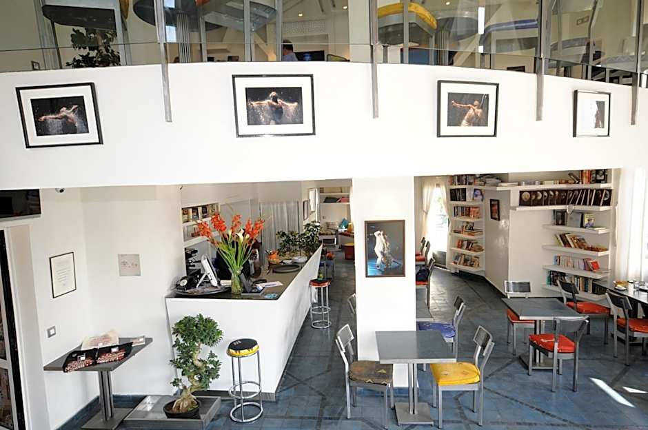 Amani Hotel Suites & Spa