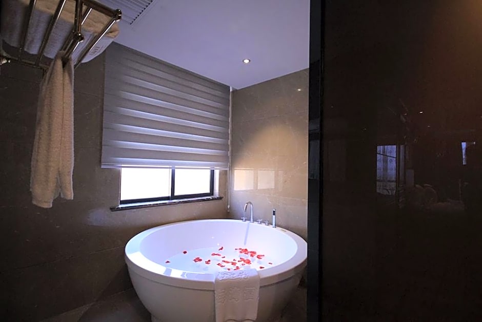 Chateau Star Sea Hotel