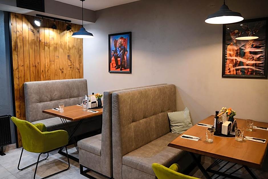 City House Family Hotel & Restaurant