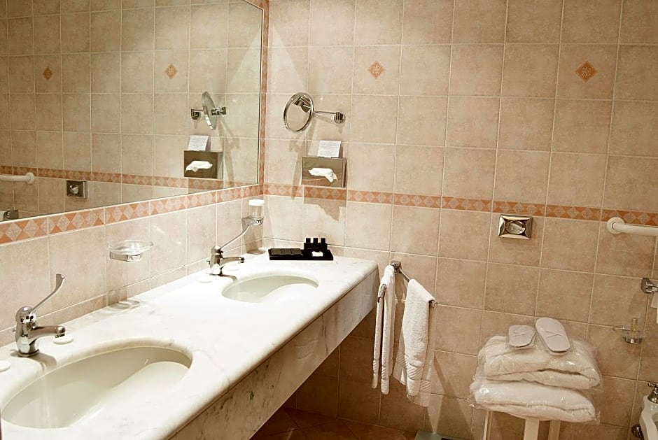 Hotel Sina Astor