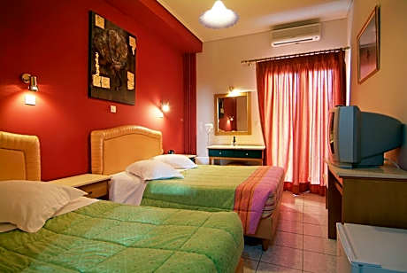 Family Interconnecting Rooms with Sea View