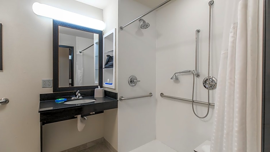 Holiday Inn Express Hotel & Suites Oklahoma City Northwest, an IHG Hotel