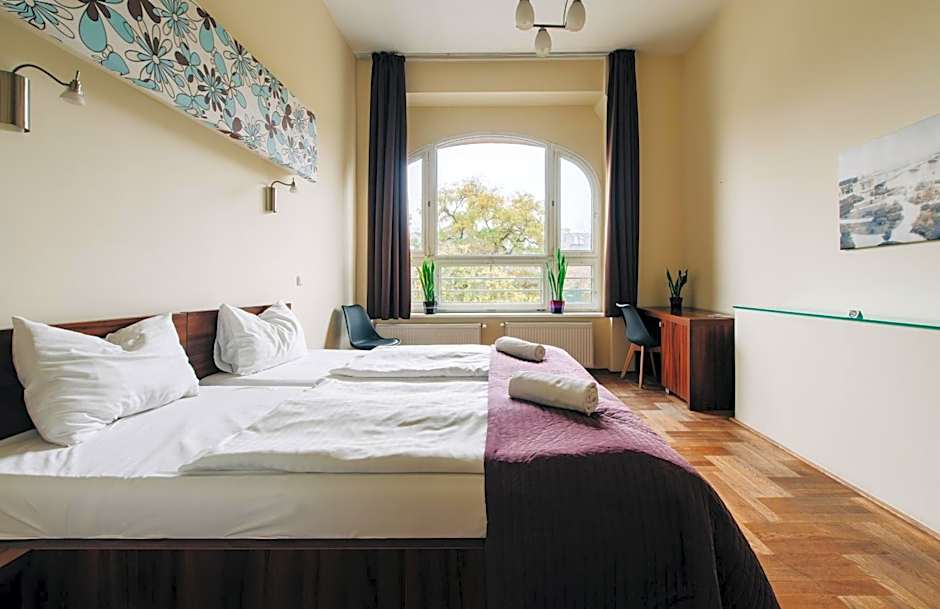 SasOne & Sas Two & Sas HO