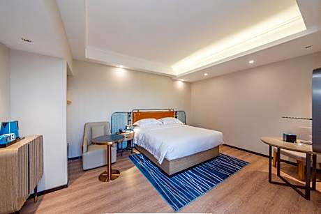 Dossen - Deluxe Bed Room