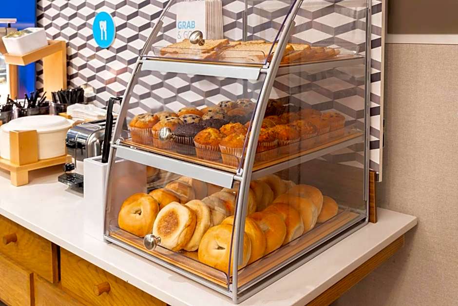 Holiday Inn Express St. Albans By IHG