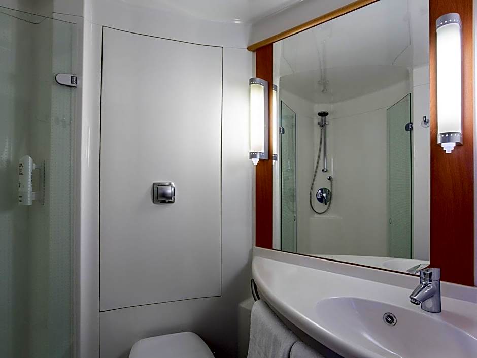 ibis Belfast Queens Quarter