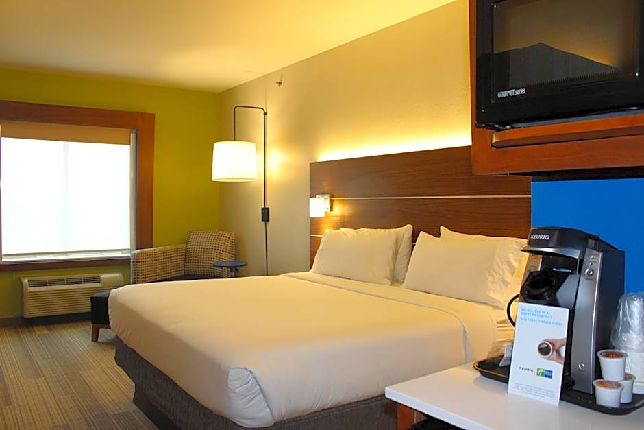 Holiday Inn Express Hotel & Suites Mansfield By IHG