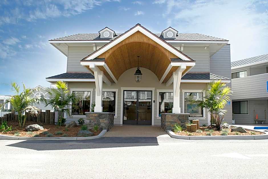 Pismo Lighthouse Suites