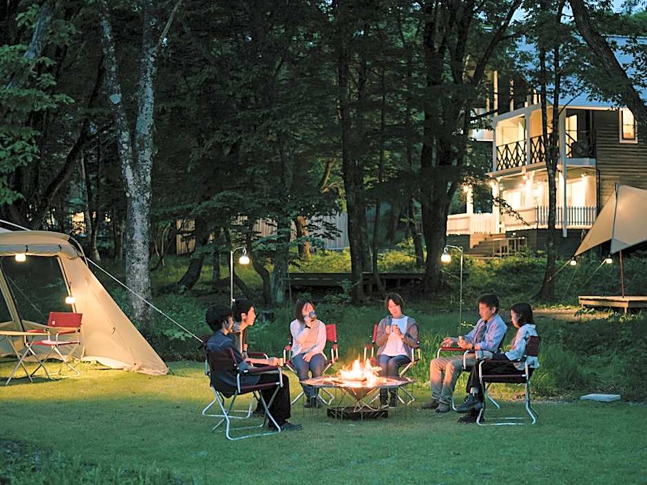 Holiday House Green Garden