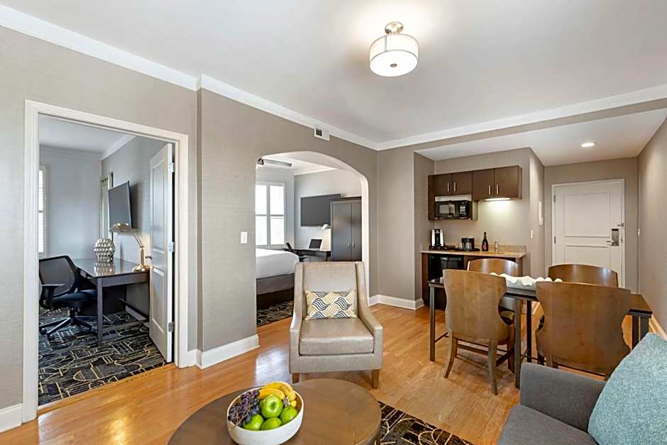 Best Western Plus Hawthorne Terrace Hotel