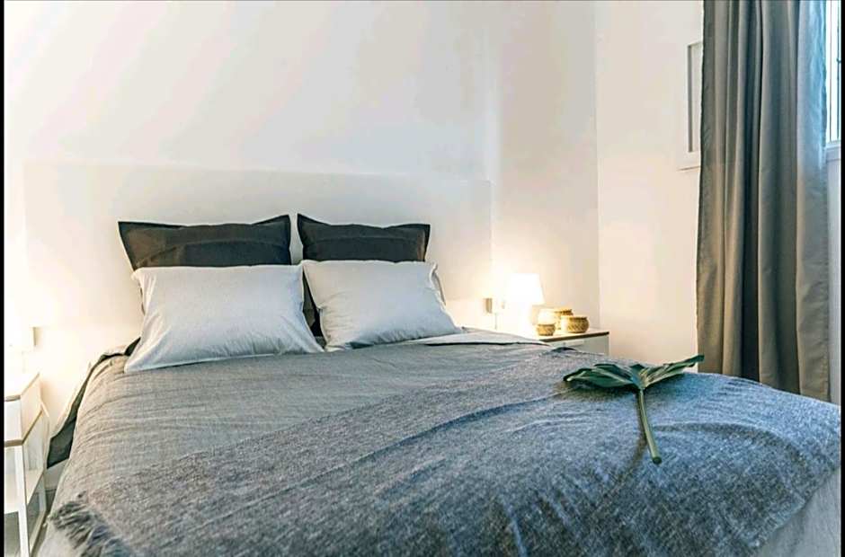 Central location in a great complex with 300mbps internet