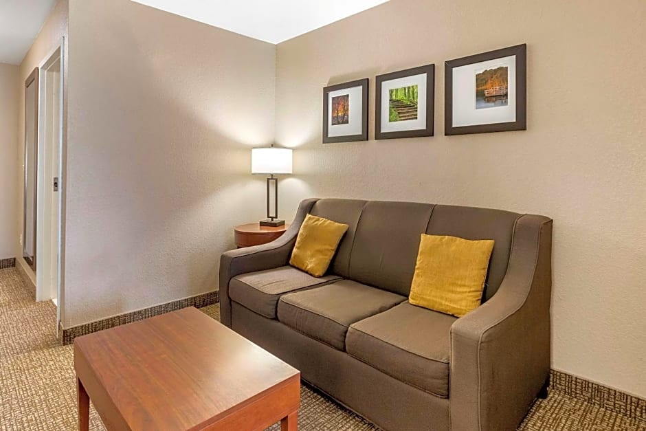 Comfort Suites Coralville I-80