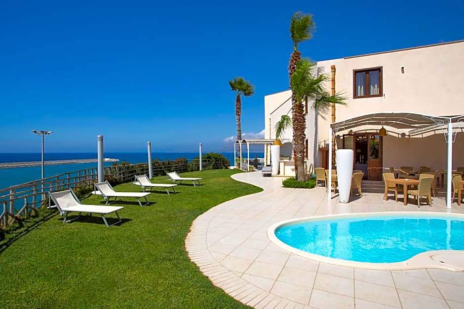 Marina Holiday Hotel & Spa