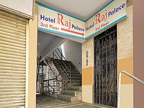 Hotel O Raj Palace