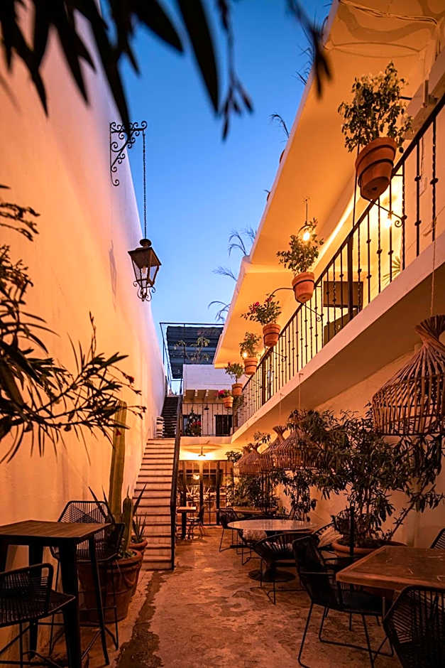 HOLT Hotel del Pueblito