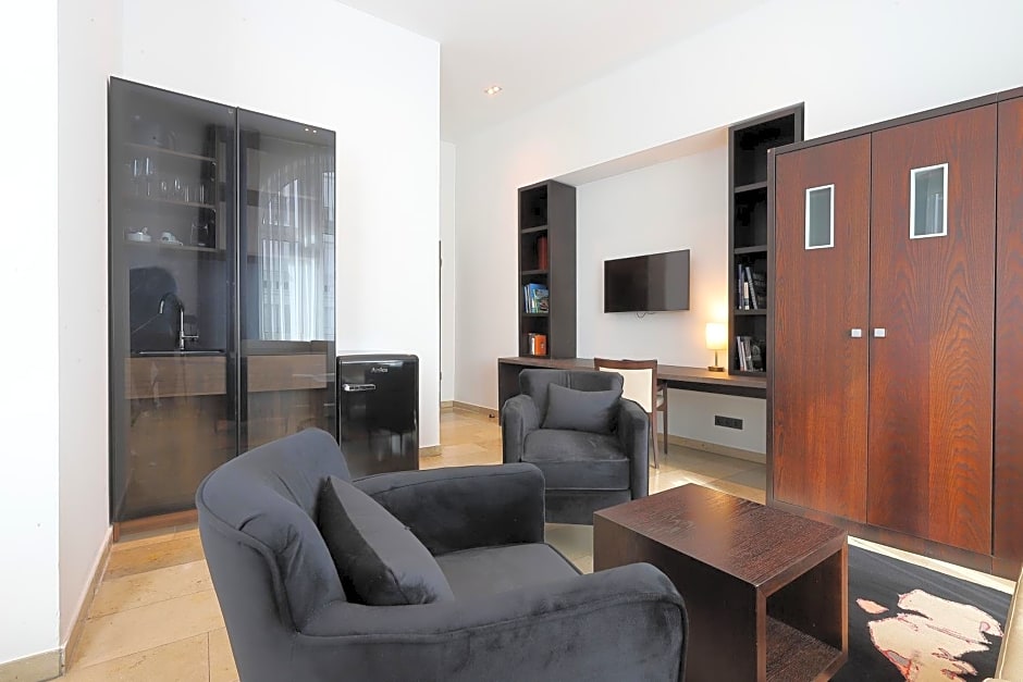 DEVIN Art Hotel