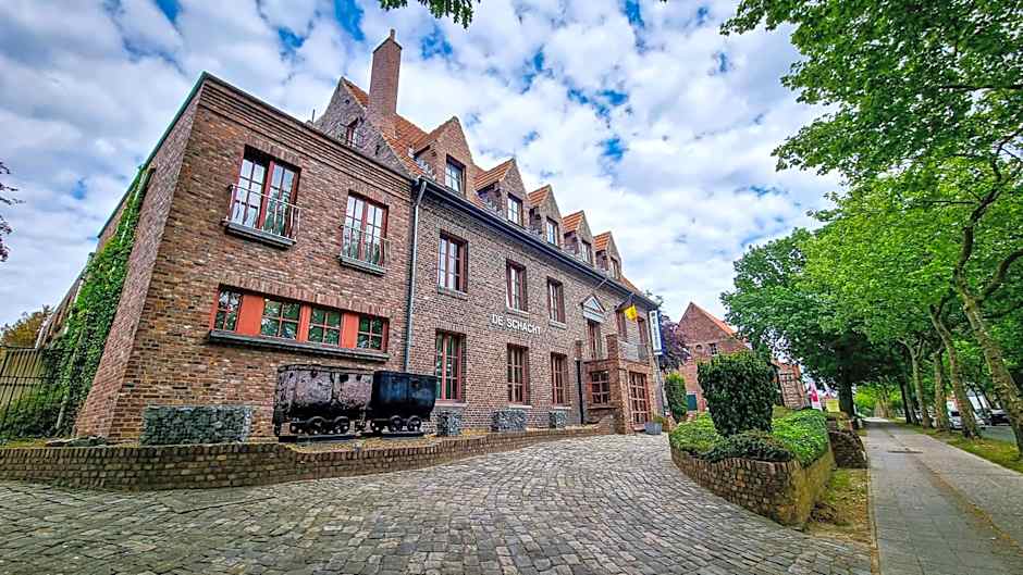 Hotel De Schacht – Genk, AL