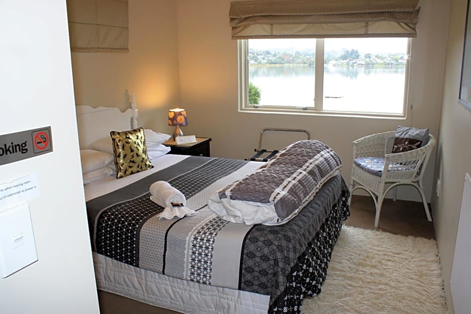 The Beach House Bed and Breakfast