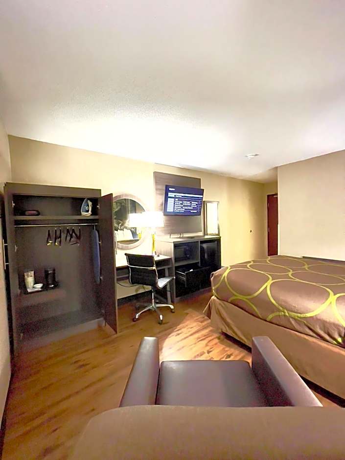 Super 8 by Wyndham Ithaca