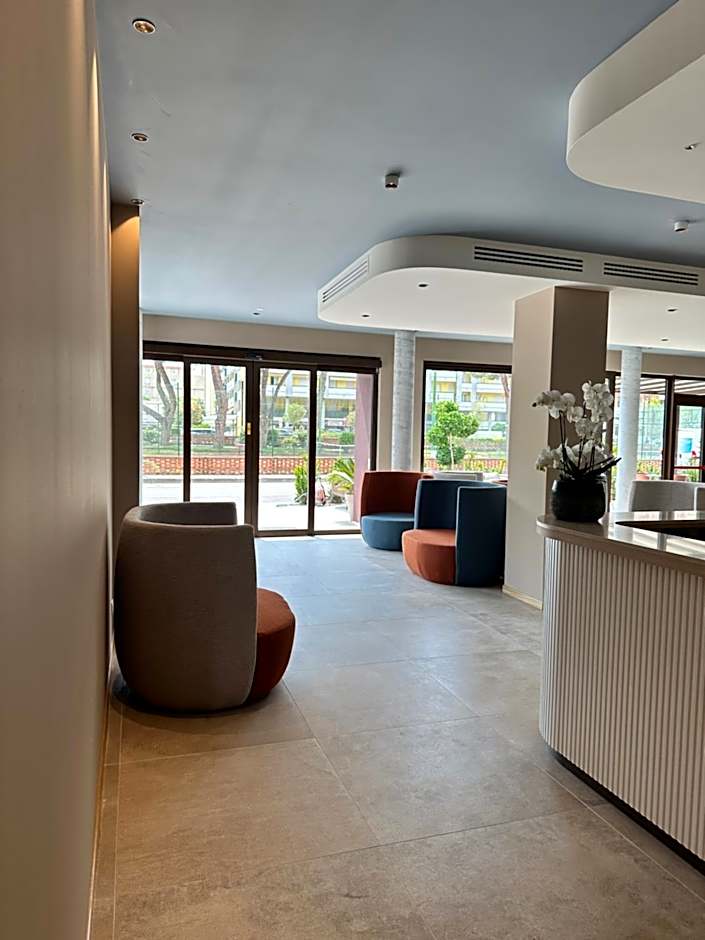 Petit Hotel