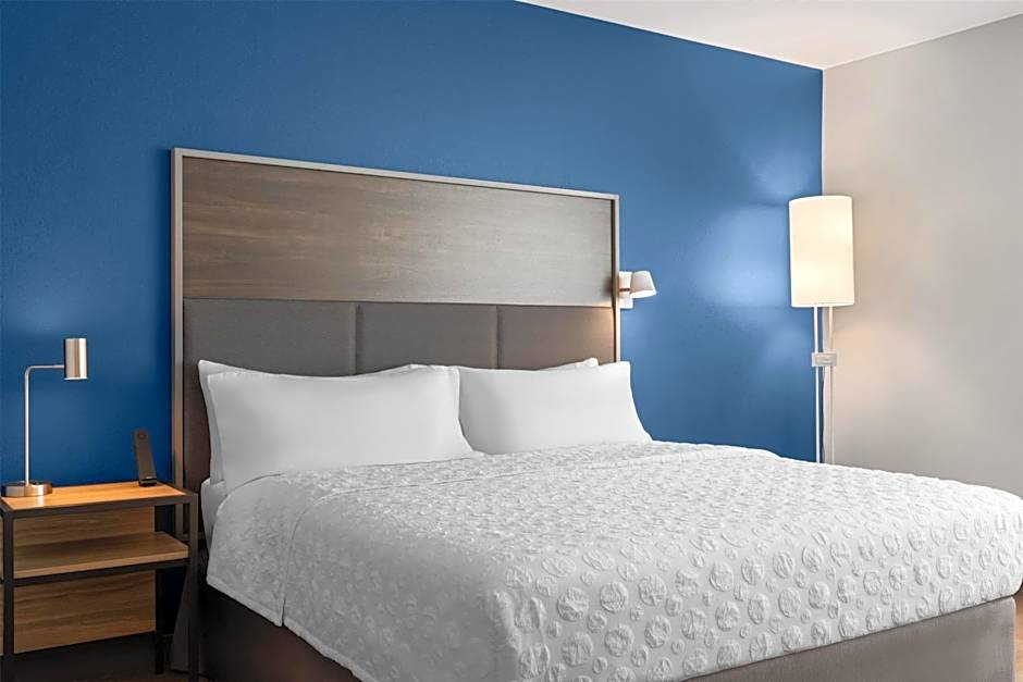 Tru by Hilton Kearney