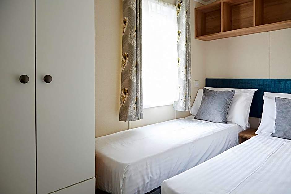 Bovisand Lodge Holiday Park, Beachside Location & Indoor Heated Pool