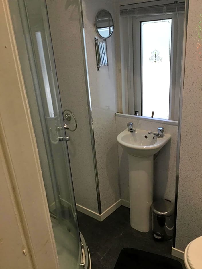 Inverlochy Villas (Adults Only)