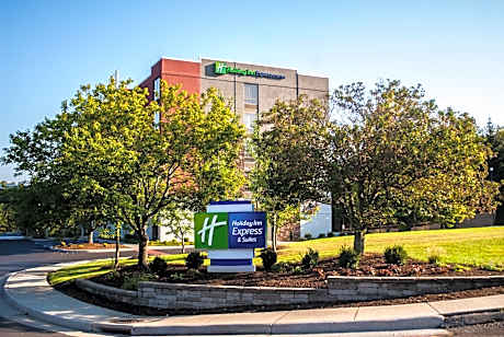 Holiday Inn Express and Suites Blacksburg- University Area By IHG