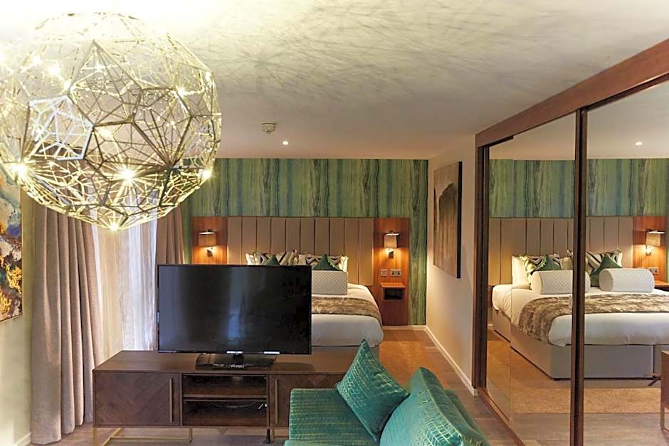 Wychwood Park Hotel and Golf Club