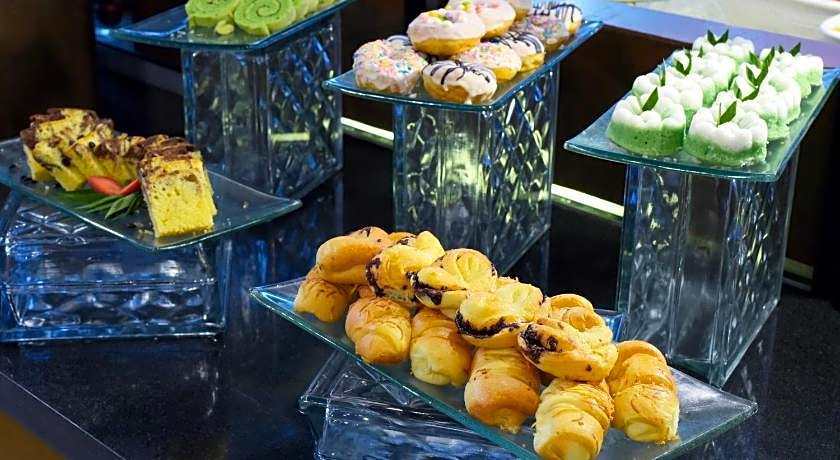 Oak Tree Emerald Hotel & Conventions Semarang