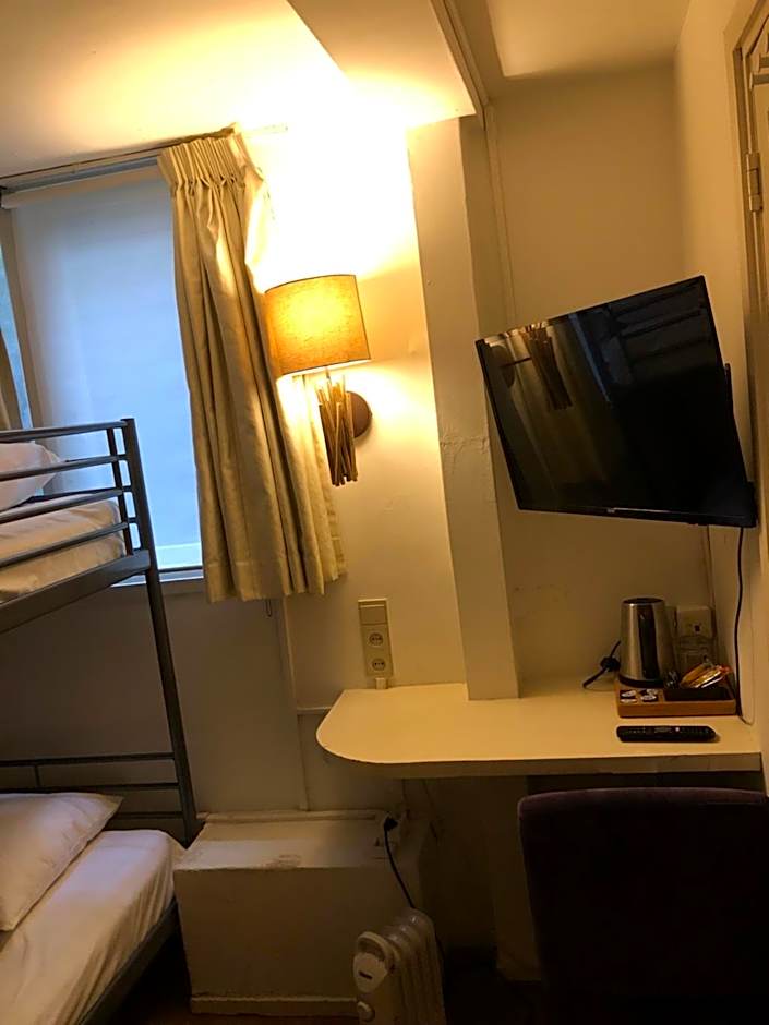 Amsterdam House Hotel