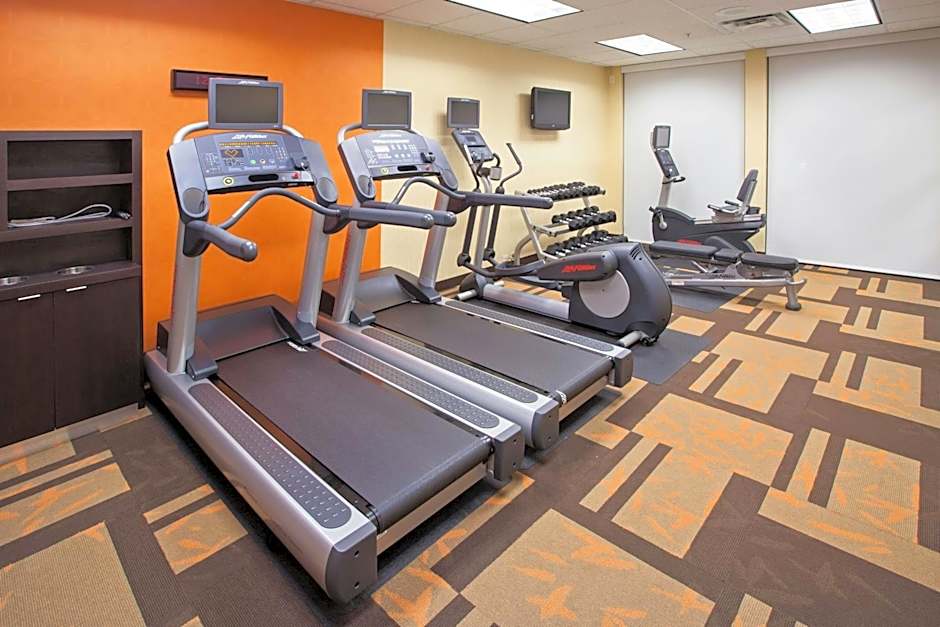 Courtyard by Marriott Louisville Northeast